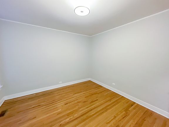 3rd image of 5945 N Magnolia Ave #1