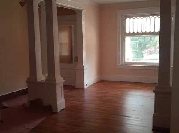 831 N Clewell St, Bethlehem, PA 18015