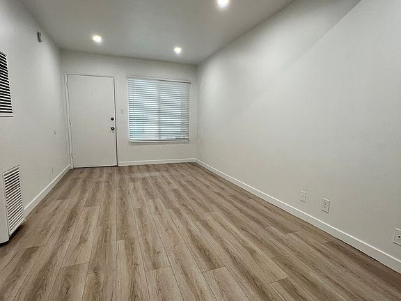 5th image of 1723 S Westgate Ave APT 6
