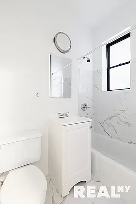 Rented by REAL New York | media 5