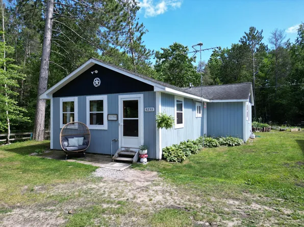 9255 Fields Dr, Houghton Lake, MI 48629