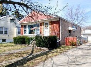 8620 40th St, Lyons, IL