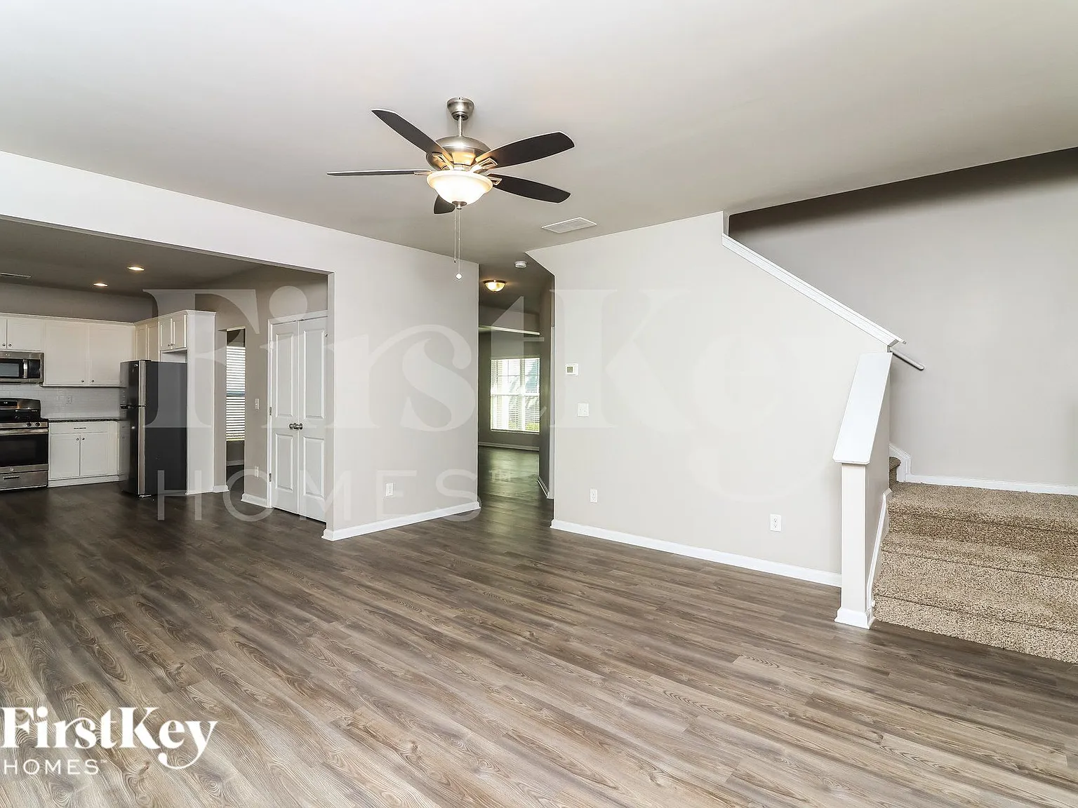 4 bed, 2.5 bath, 2211 sqft, $2,410 — Photo 4