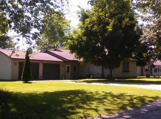 35467 N Fennessy St, Farmington, IL 61531