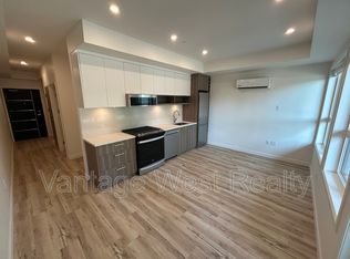 630 Boynton Pl #103, Kelowna, BC V1V 3B8
