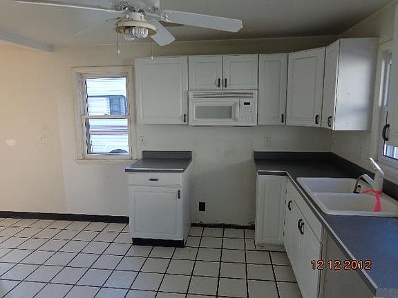 3rd image of 602 Simmons Ave