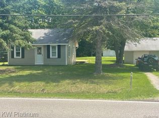 2864 Beach Rd, Port Huron, MI 48060