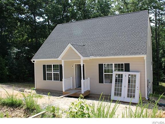 2nd image of 301 Beechwood Park Ln