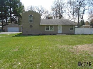 1061 Feltis Rd, Temperance, MI 48182