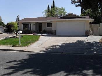 1st image of 1650 Woodland Dr