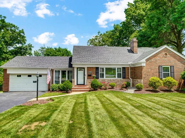 1738 Linneman Rd, Cincinnati, OH 45238