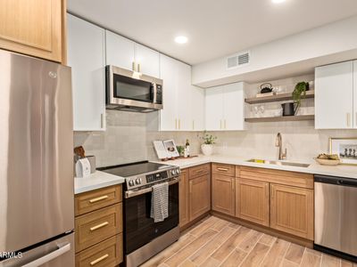 4201 E CAMELBACK Road #28, Phoenix, AZ, 85018