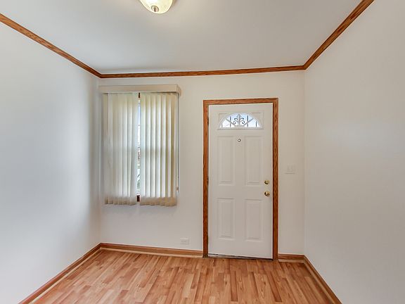 5th image of 4943 W Waveland Ave