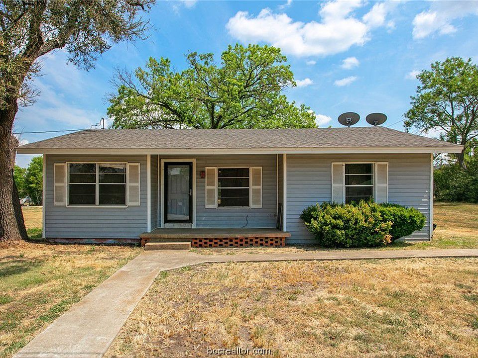 1st image of 105 Sunny St
