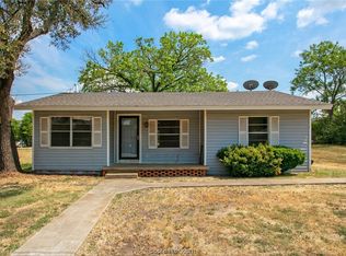 105 Sunny St, Caldwell, TX 77836