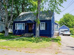 14 W Roosevelt Dr, Ansonia, CT 06401