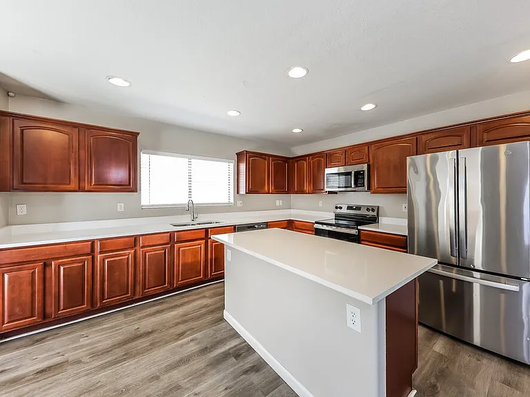 11215 W Garfield St — Photo 6
