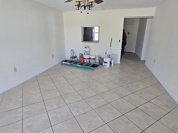 2nd image of 2300 Sunrise Blvd #3-104