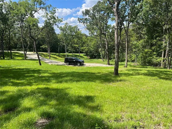 115 Gildeville Dr, Villa Ridge, MO 63089