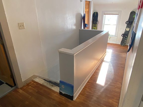 5th image of 7 Summer St #2