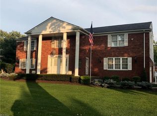 6055 Pearl Rd, Parma Heights, OH 44130