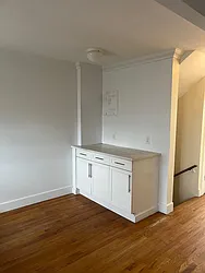 Rented by R New York