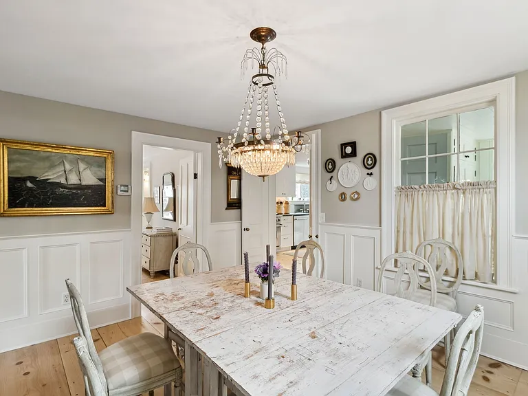14 Ackerly St — Photo 4
