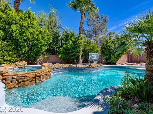 7686 Gossamer Wind St, Las Vegas, NV 89139