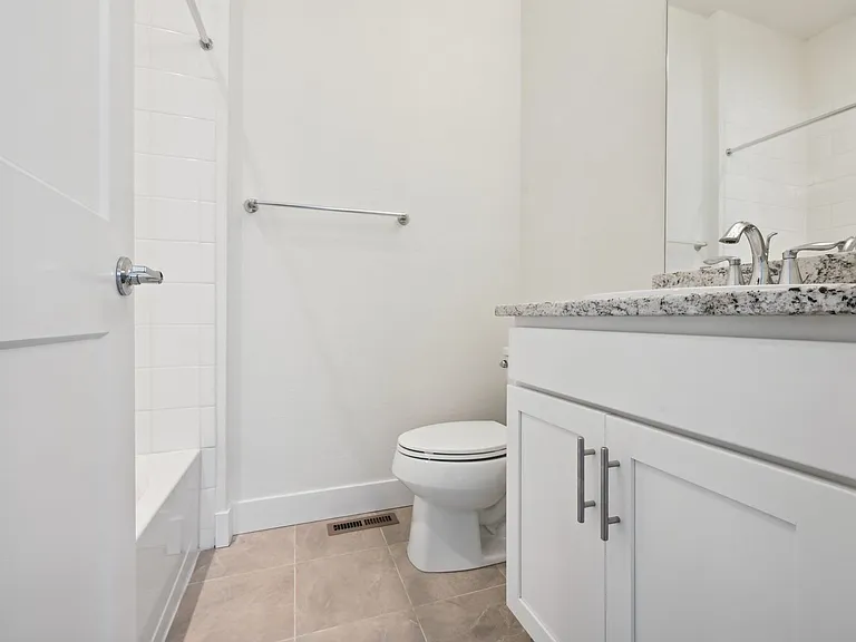 1056 Navajo St — Photo 20