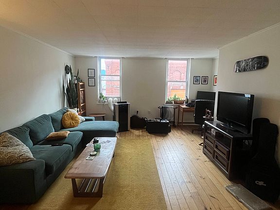 4th image of 24 48th St #2