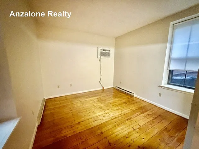 26 Beacon St #5 — Photo 6