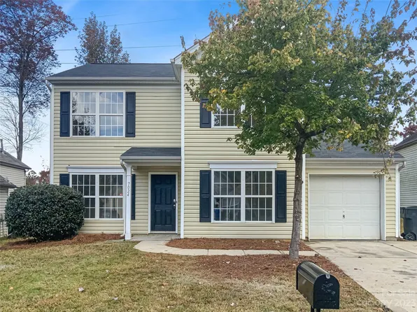 7024 Indian Ridge Ln, Charlotte, NC 28214