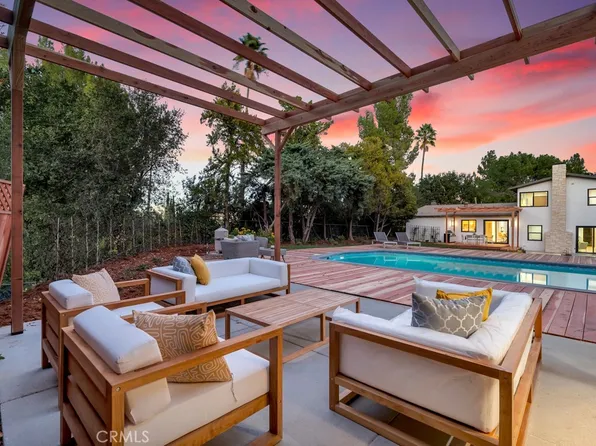 4515 Cezanne Ave, Woodland Hills, CA 91364