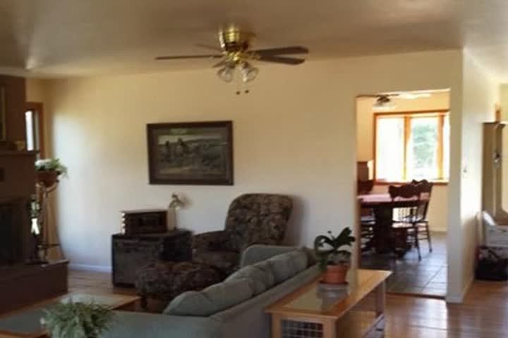 2nd image of 7512 Tudor Rd