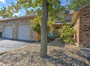 2630 S Forrest Green Dr, Decatur, IL 62521