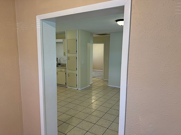 5th image of 33147 Jamette Rd
