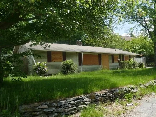 92 Summer St, Brockton, MA 02302