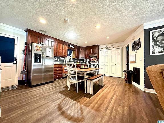 4th image of 46 Patricia Rd
