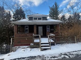 254 Hillside Ave APT 2, Pitcairn, PA 15140