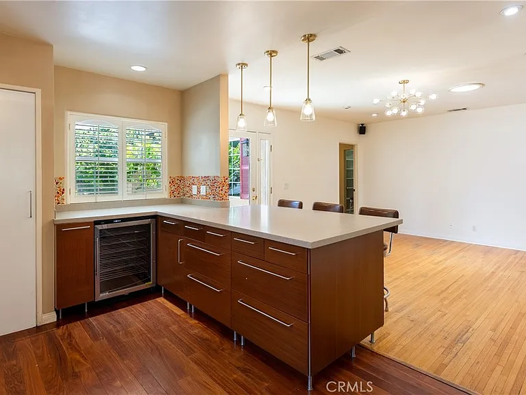 4722 Ventura Canyon Ave — Photo 14