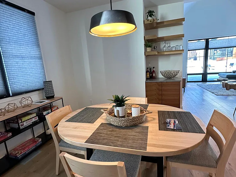 69 Jameson Dr — Photo 6