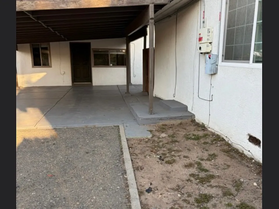 794 Story St