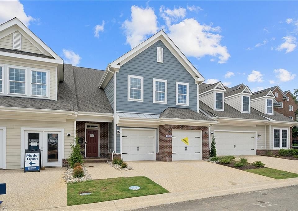 1st image of 1220 Treviso Bay