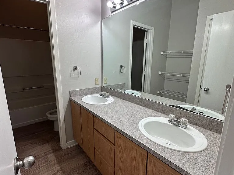 Allen Place — Photo 18