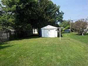 5th image of 914 Elliott St