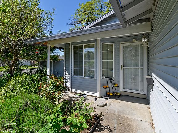 5th image of 9707 SE Reedway St