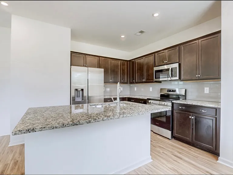 509 Tines Dr — Photo 6