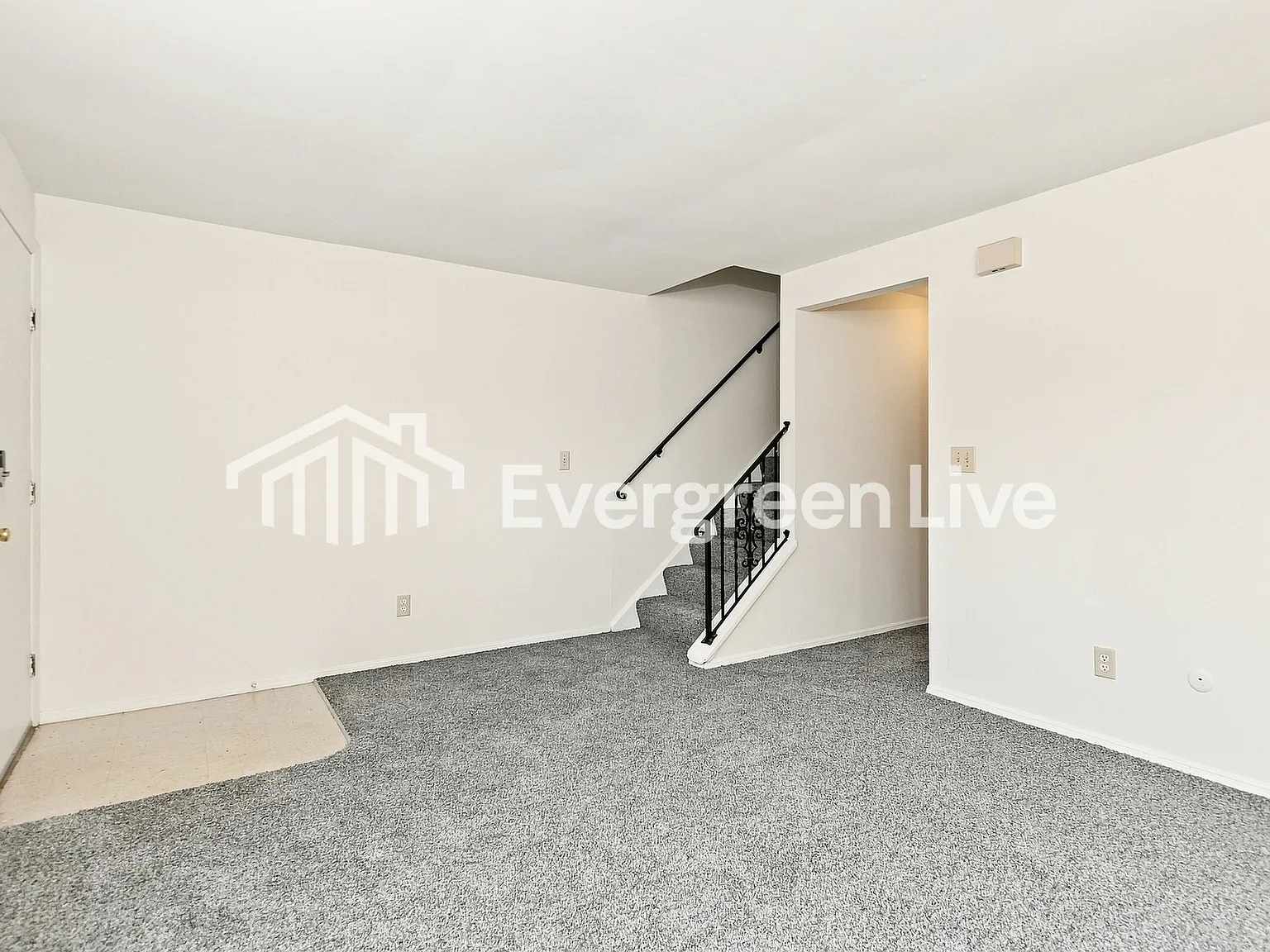 2 bed, 1.5 bath, 1094 sqft, $895 — Photo 4