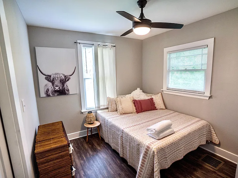 2337 Gilmore St #2 — Photo 5