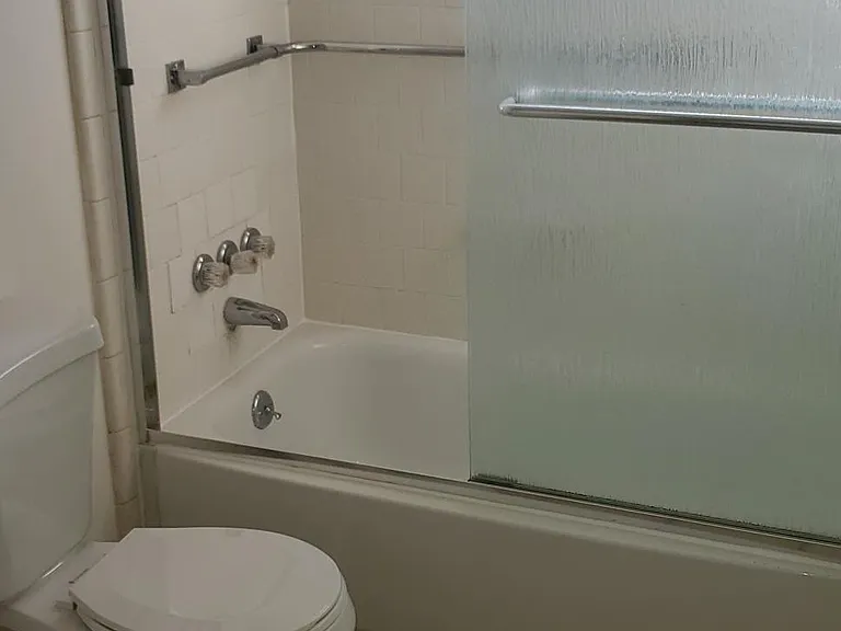 342 Main St — Photo 2